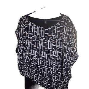 White House Black Market XL Black &White Crosshatch Asymmetrical Layered Tuni